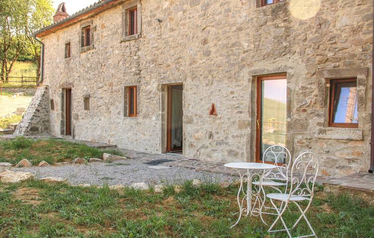 Agriturismo per 8 persone, con terrazza e giardino in Arcidosso