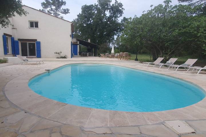 Casa de vacaciones para 10 personas, con jardín y piscina - 1