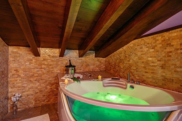 Ferienwohnung für 2 Personen, mit Garten und Whirlpool in Spanien - 2