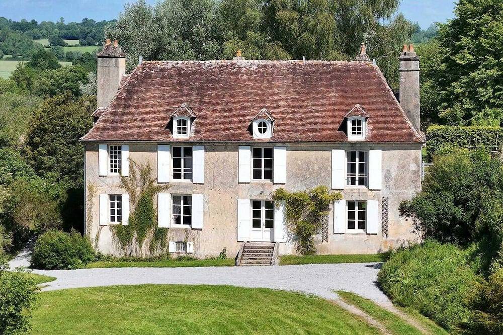 Manoir authentique proche Paris - 15 pers. in Saint-Germain-de-Clairefeuille, Région d'Argentan