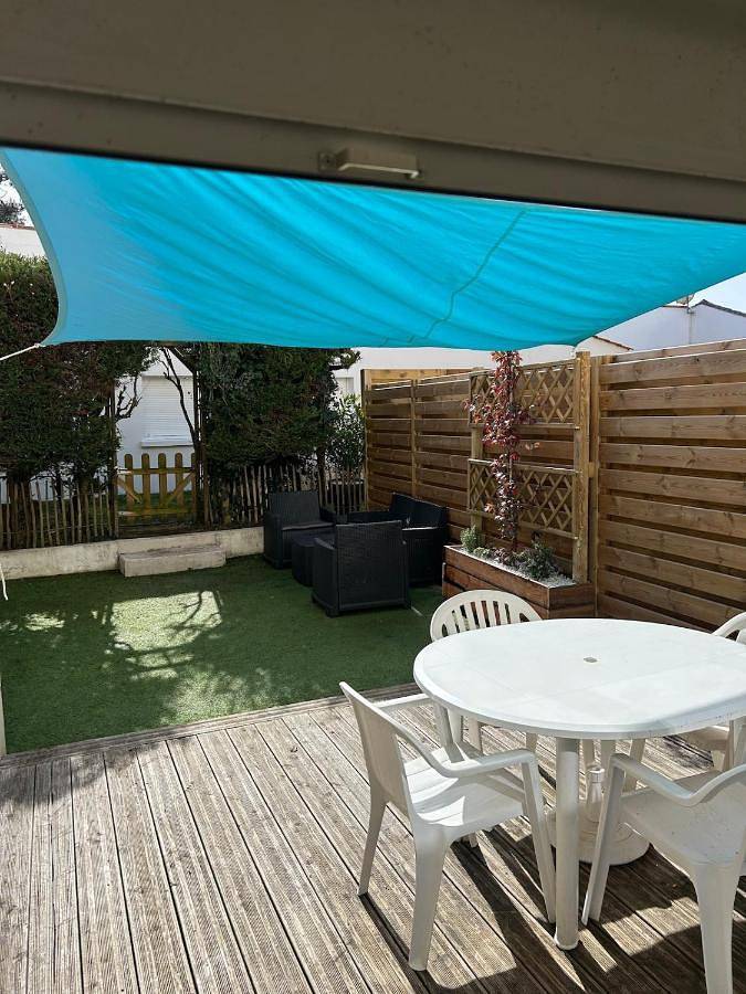 Gîte pour 6 personnes, avec terrasse dans Le Rocher - 3