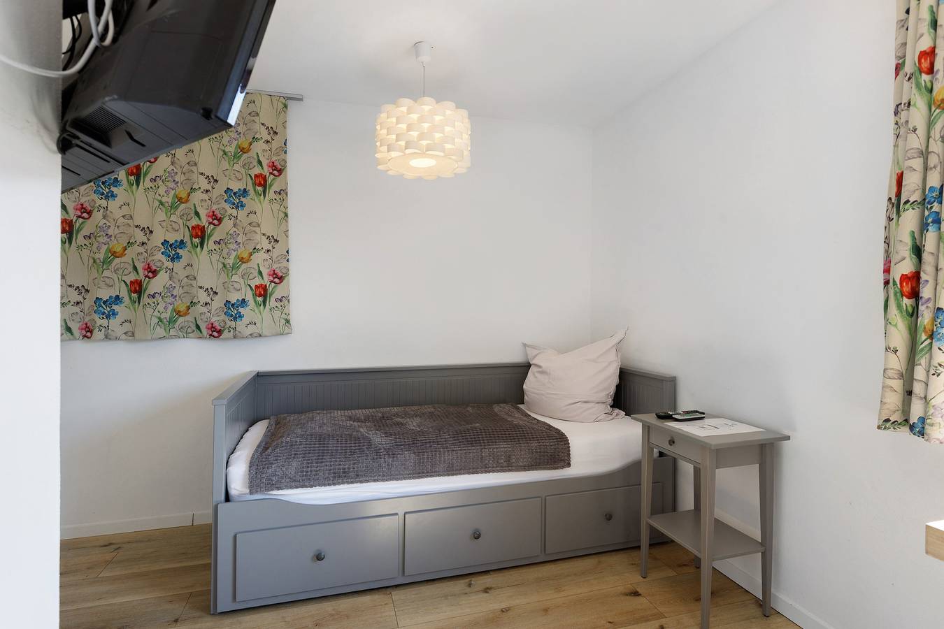 Ganzes Studio, Studio 'Wohnen auf Zeit' mit Bergblick und Wlan in Radolfzell am Bodensee, Landkreis Konstanz