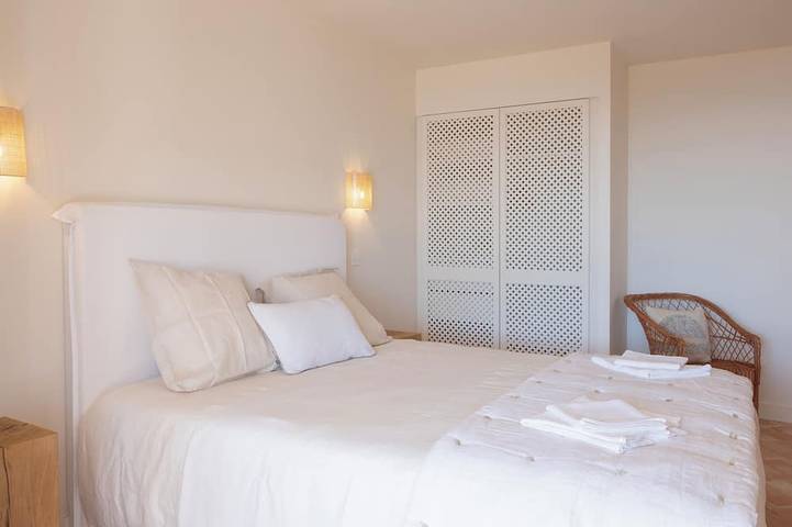 6 Bedroom Villa in Vico in Sagone, Vico