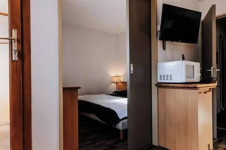 Gîte pour 6 personnes, avec balcon dans Office De Tourisme De Saint Sorlin D Arves - 2