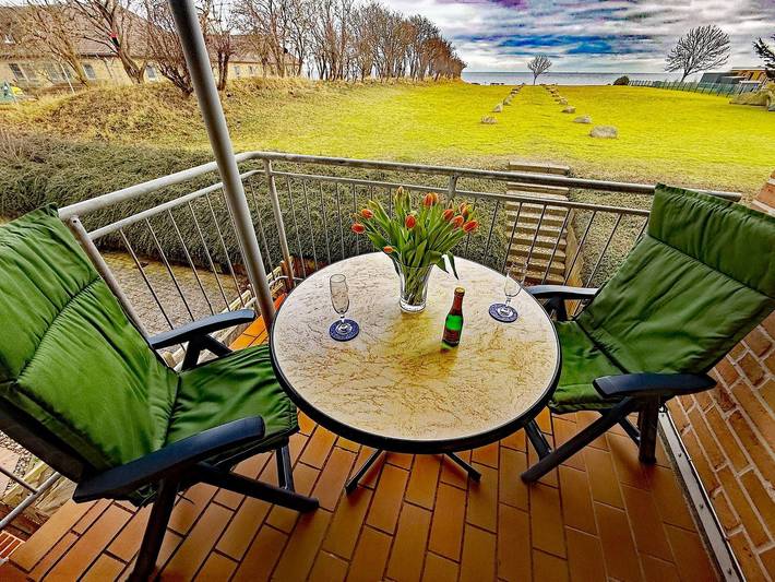 Ferienwohnung für 4 Personen, mit Balkon und Terrasse sowie Garten auf Fehmarn
