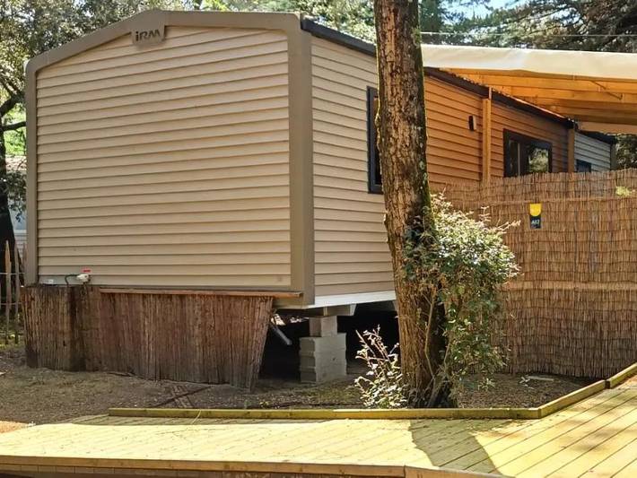 Camping Le Bois de La Gachère - Mobilhome 4 personnes - Pmr 3 Pièces 4 Personnes in Olonne-sur-Mer, Les Sables-d'Olonne
