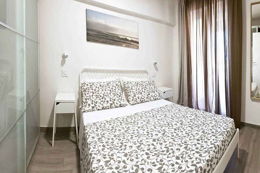 Ganze Wohnung, Ferienwohnung mit Klimaanlage und Pool in Pietra Ligure, Pietra Ligure Gemeinde