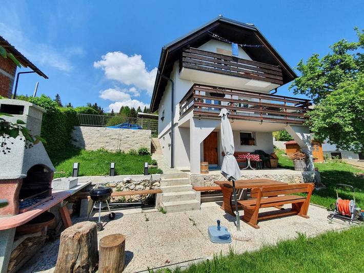 Villa für 7 Personen, mit Ausblick und Garten in Slowenien