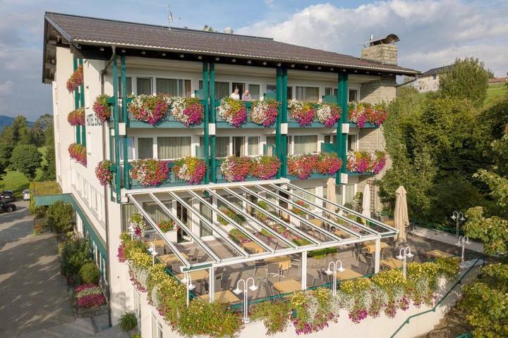 Hotel für 2 Personen, mit Terrasse und Sauna in Alberschwende