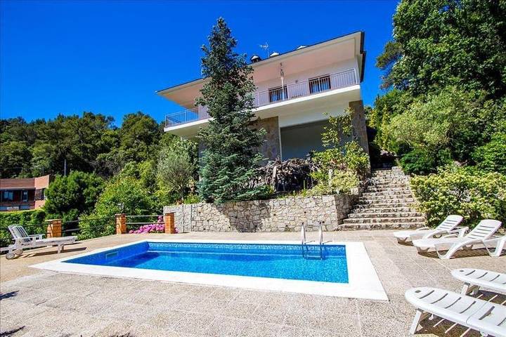 Chalet para 8 personas, con piscina y jardín en Valles Occidental - 2