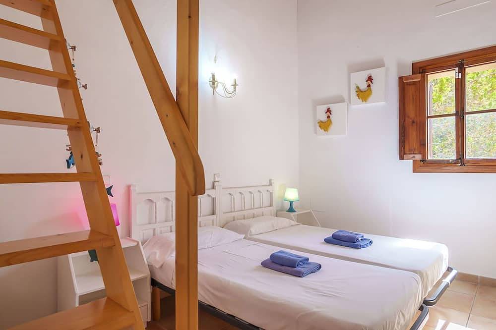 Estupenda casa de vacaciones privada con Wifi, Tv, terraza, mascotas permitida y aparcamiento in Mancor del Valle, Interior de Mallorca