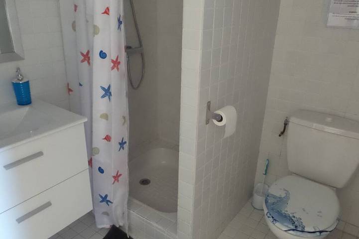 Ganze Wohnung, Studio mit privatem Garten in Sanary in Sanary-sur-Mer, Mittelmeerküste (Frankreich)