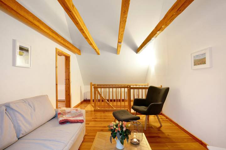 Ganze Wohnung, Ferienwohnung 'Haus Am See - Zur Roten Tür' mit Seeblick, privater Terrasse und Wi-Fi in Templin, Barnimerland Region
