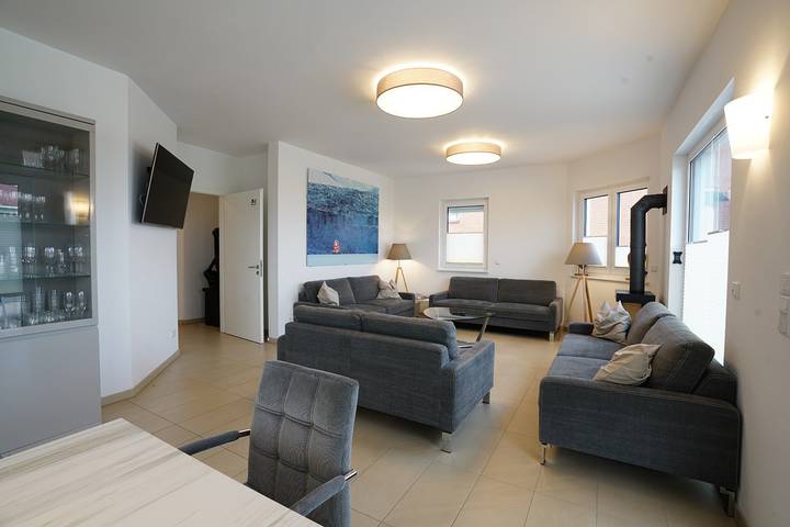 Ferienhaus für 13 Personen, mit Terrasse und Garten sowie Pool und Sauna in Hohenkirchen - 3