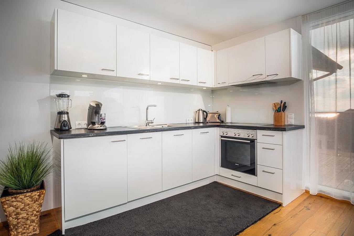 Entire apartment, Stylish Apartment "Dreiländerblick" with Private Balcony and Wi-Fi in Hörbranz, Bodensee-Vorarlberg