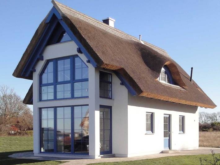 Ferienhaus für 4 Personen, mit Terrasse und Sauna sowie Seeblick in Neuenkirchen (Rügen)