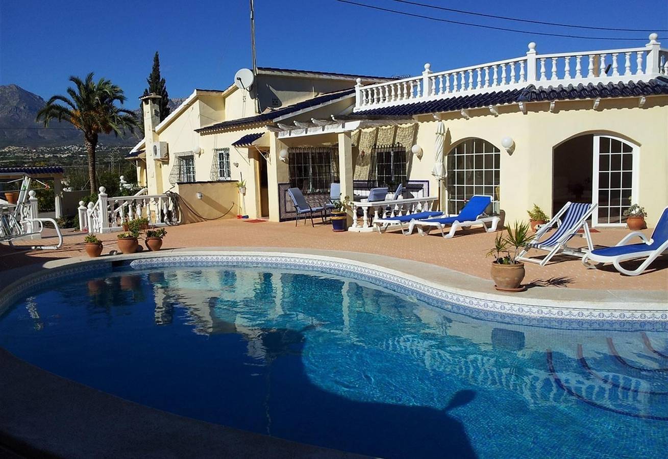 Villa for 8 personer med hage in Benidorm, Costa Blanca