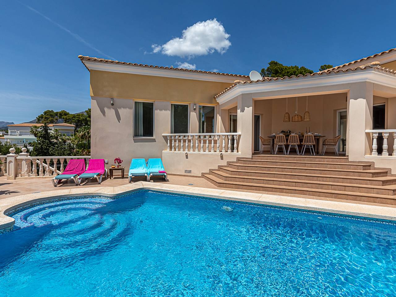 Villa spacieuse avec piscine privée, jardin, 4 ch, proche plage à Altea in Platja L'Olla, Altea