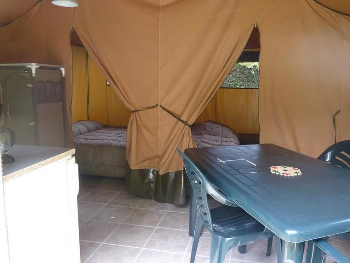 Bungalow pour 4 personnes, avec Terrasse ainsi que Bassin pour enfant et Piscine dans l' Ariège - 4