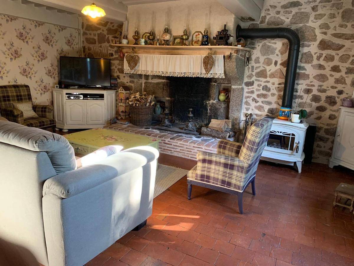 Double Room in Moux-en-Morvan, Parc naturel régional du Morvan