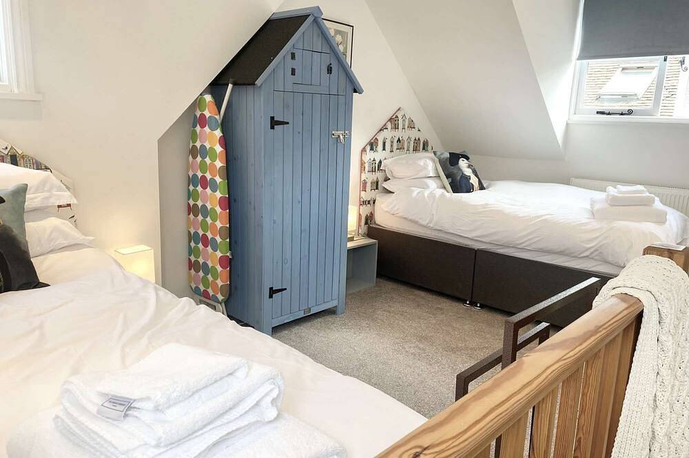 Newgate Cottage by Newfo dot Rest in Lymington, Hampshire