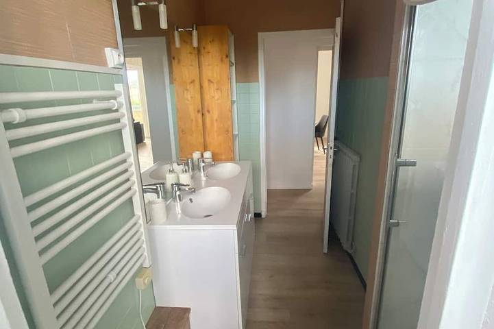 Appartement entier, Appartement sur Auch avec vue imprenable sur les Pyrénées in Auch, Gers