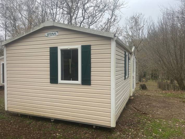 Mobil home pour 4 personnes, animaux acceptés à Saint-Martial-de-Nabirat