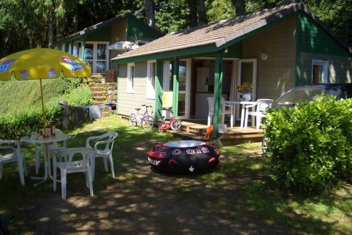 Chalet pour 4 personnes, avec piscine dans Massif central