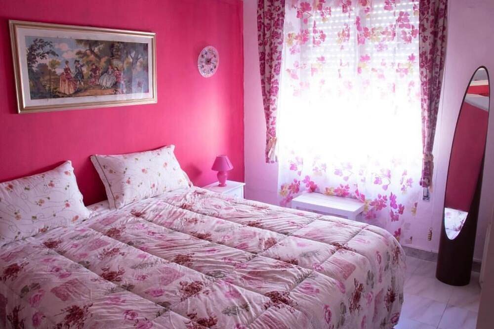 Beb \"Ziu Antoi and Aunt Srivia\" in Sestu, Campidano