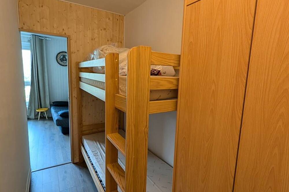 Entire apartment, Renovated studio with Wifi, pets allowed in Le Lioran, Laveissière