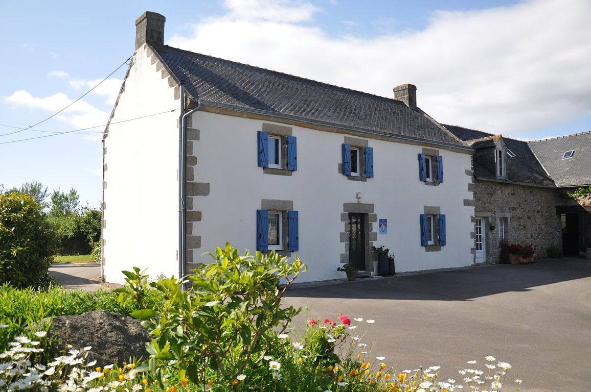 Chambres d'hôtes Bélard - Chambre Orchidée in Plonévez-Porzay, Iroise