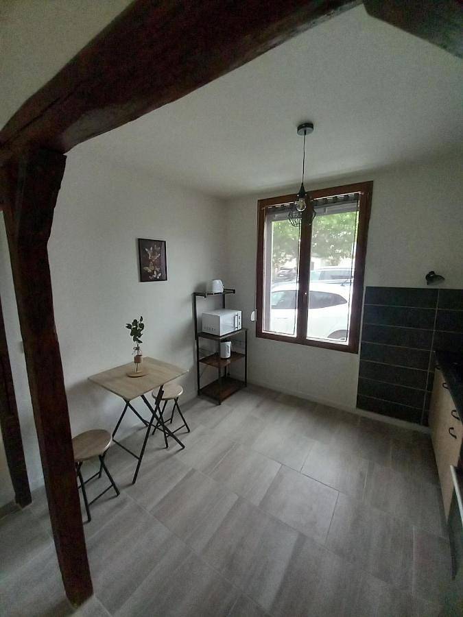Three-Bedroom House in Bayel, Aube