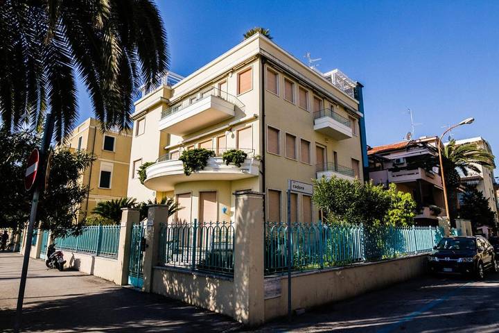 Ferienwohnung für 7 Personen, mit Balkon und Terrasse sowie Ausblick in San Benedetto del Tronto - 2