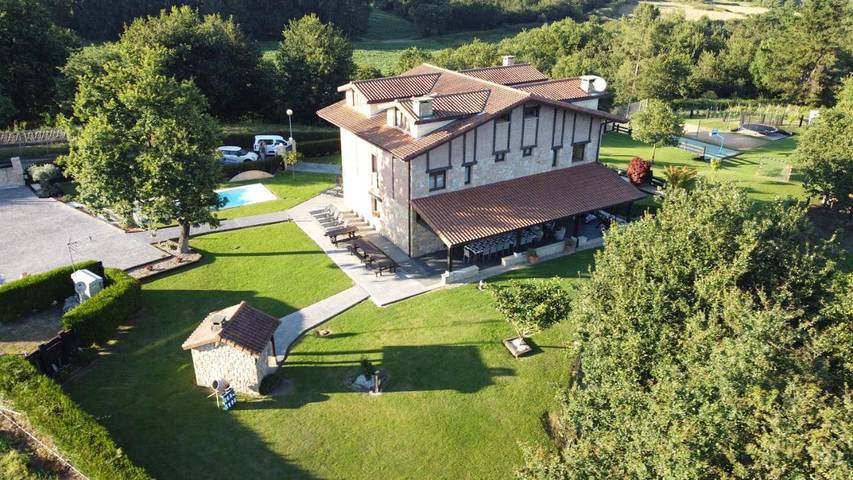 Casa rural para 2 personas, con Terraza y Jardín además de Piscina y Vistas en el País Vasco - 2