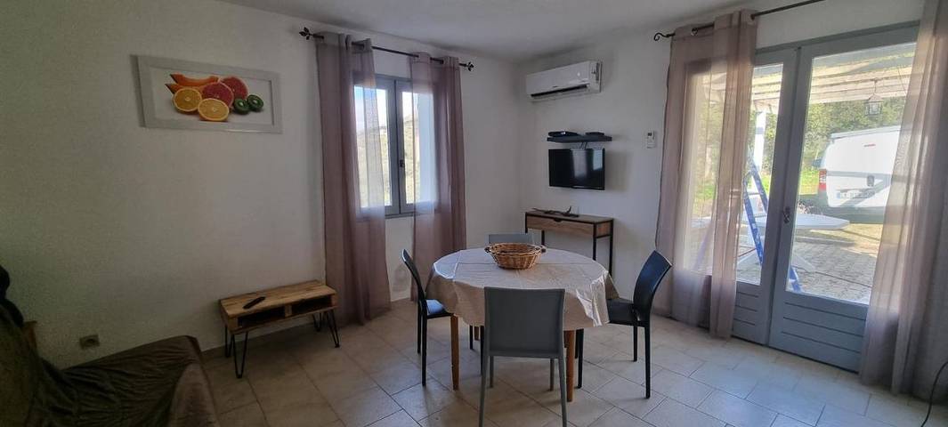 Location de vacances pour 4 personnes, avec terrasse ainsi que vue et jardin, animaux acceptés à Lama - 4