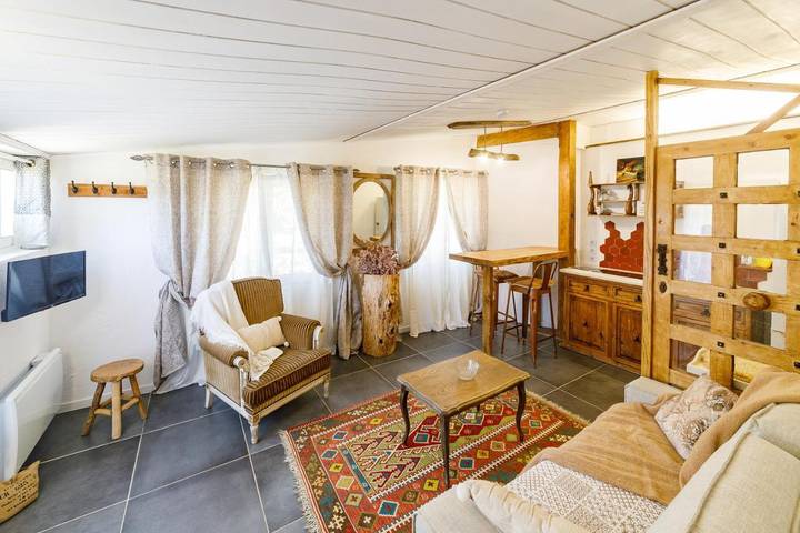 Chambre d’hôte pour 2 personnes, avec sauna et jardin ainsi que jacuzzi et piscine à Cotignac - 2