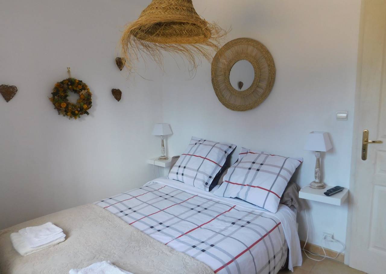 Chez Marie - Chambre 3 in Régusse, Région de Brignoles