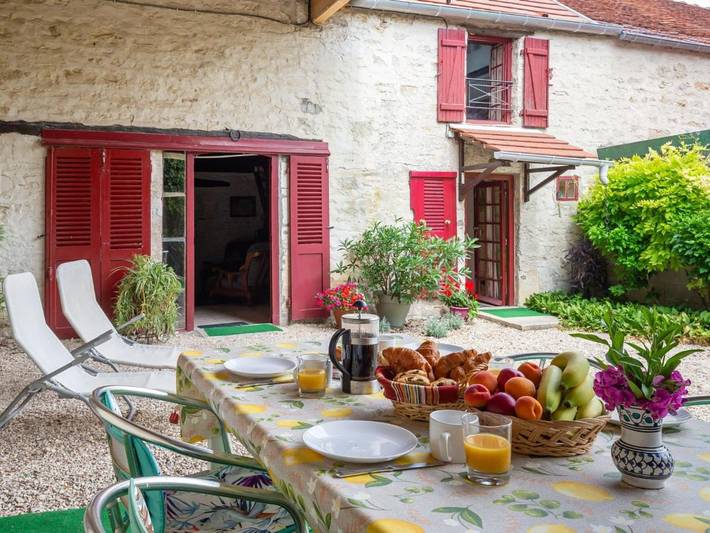 Location de vacances pour 4 personnes, avec terrasse, animaux acceptés à Tanlay - 2