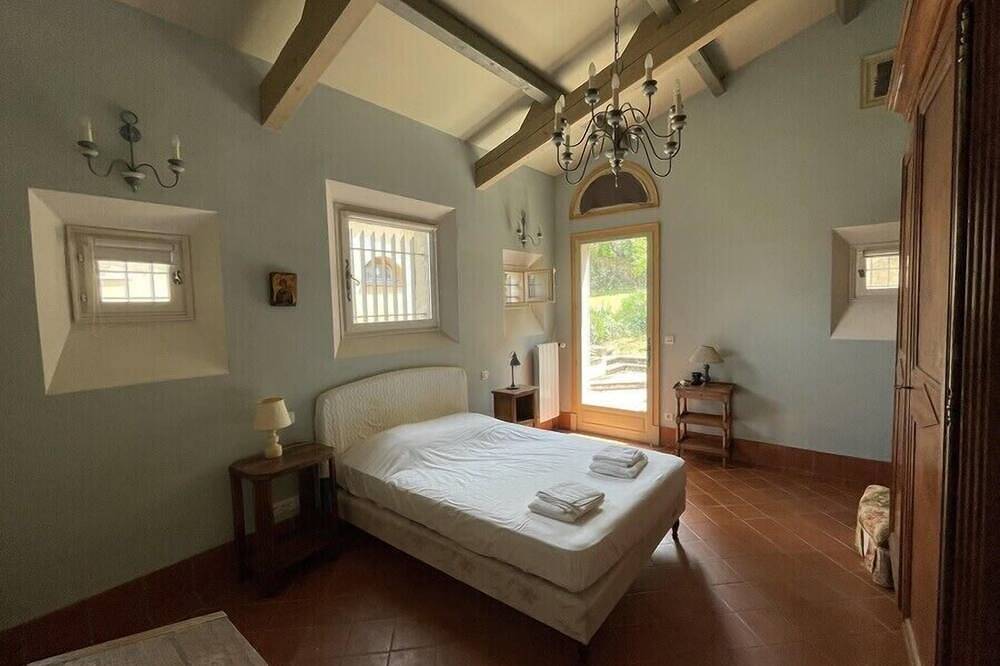 New - Villa les Cypres in Rognes, Aix-en-Provence region