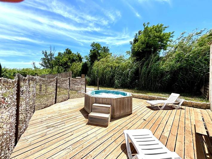 Gîte pour 4 personnes, avec jardin et jacuzzi à Arles - 4