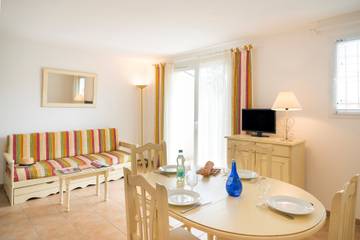 Maison De Vacances pour 10 Personnes dans Homps, Canal du Midi, Photo 2