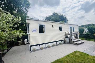 Ferienanlage für 4 Personen, mit Pool und Garten in Den Haag