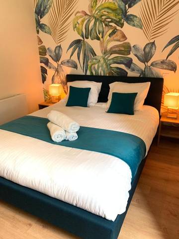 Gîte pour 4 personnes, avec jardin dans Arthès