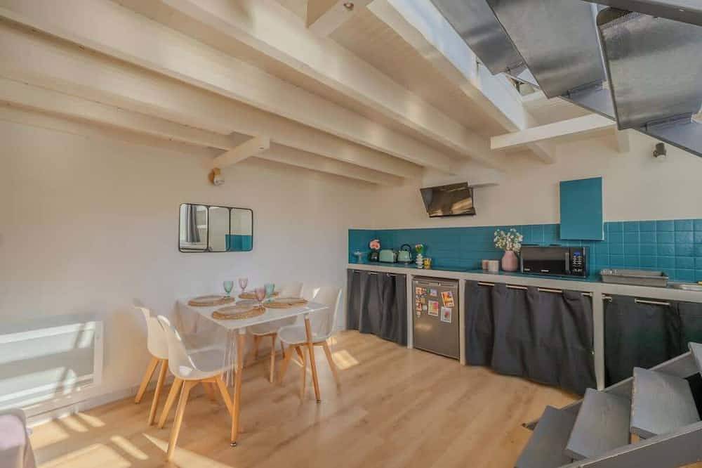 Entire apartment, Apartment - The Seagull's Cabin in La Rochelle, La Rochelle region