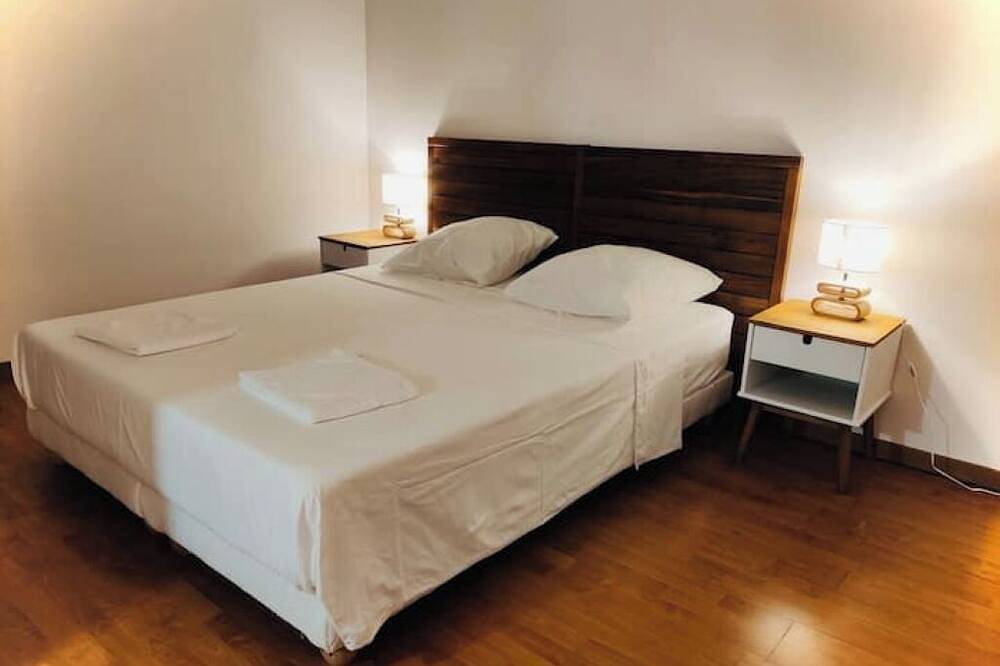 La Maison d'Honorade - Provencal charm in the heart of the village in Saint-Saturnin-lès-Avignon, Vaucluse