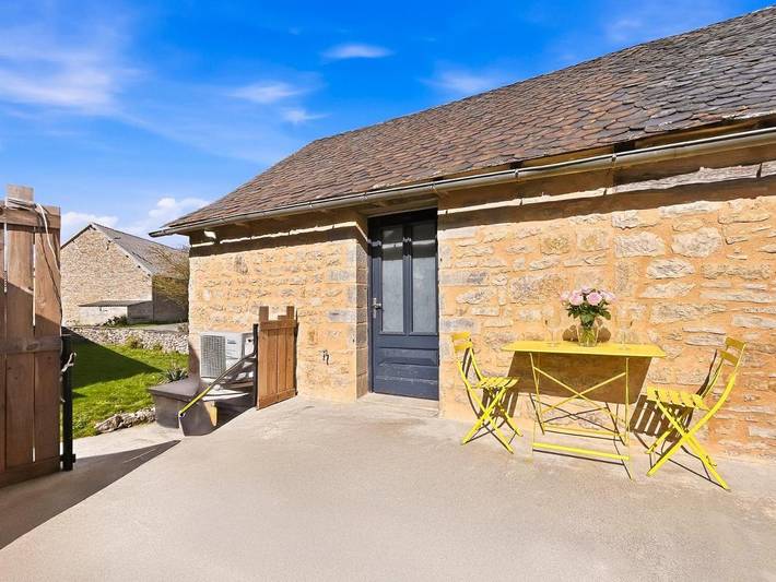 Gîte pour 4 personnes, avec jardin dans Vimenet - 3