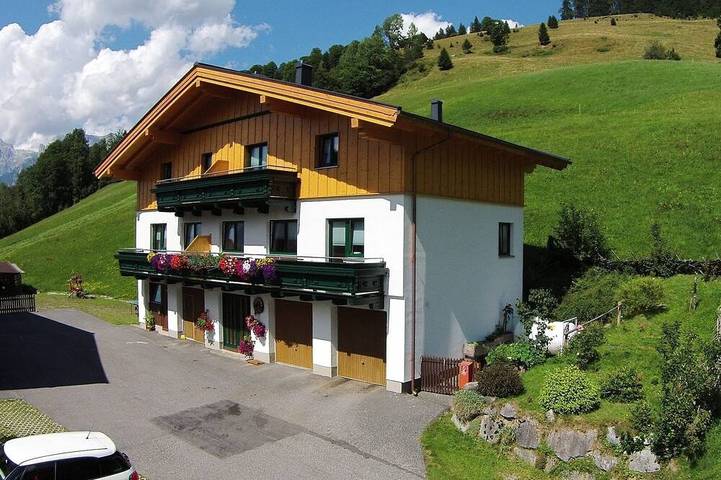 Chalet voor 14 personen, met balkon in Maria Alm
