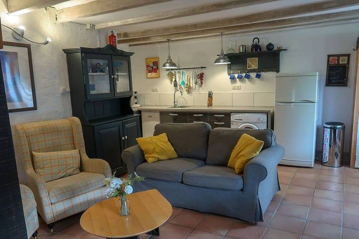 Gîte pour 4 personnes, avec sauna et piscine à Sauveterre-la-Lémance - 2