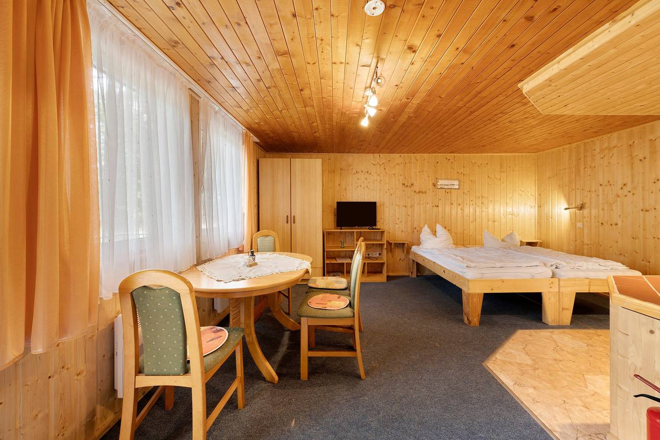 Bungalow '26 - Kimbucht' mit privater Terrasse und gemeinsamem Garten in Waldhufen, Oberlausitz-Niederschlesien