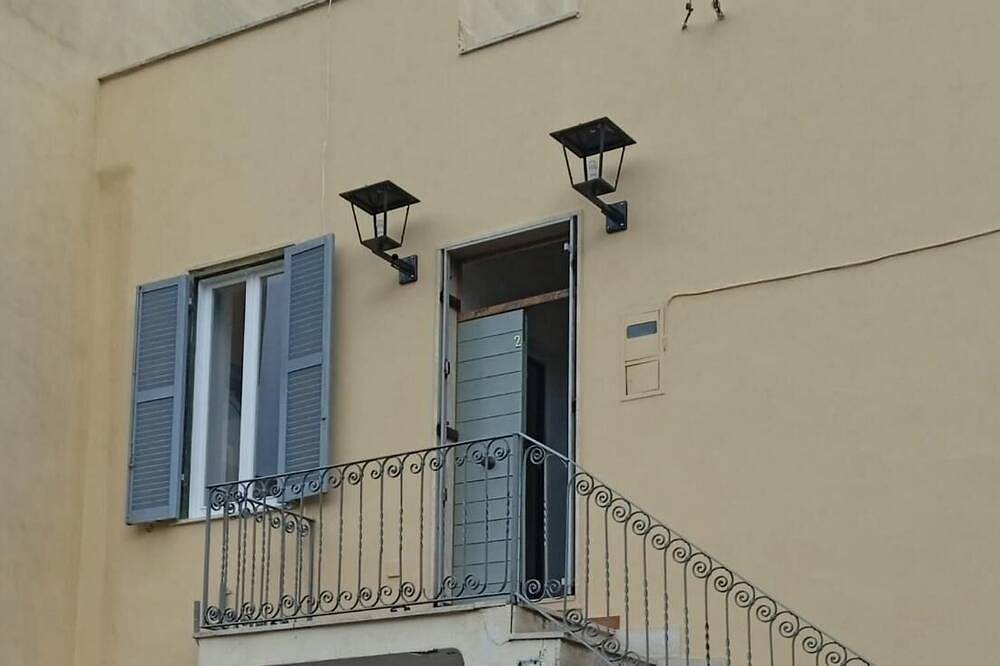 Entire apartment, The House of Alice Blu Mare in Neptune in Nettuno, Rome Province
